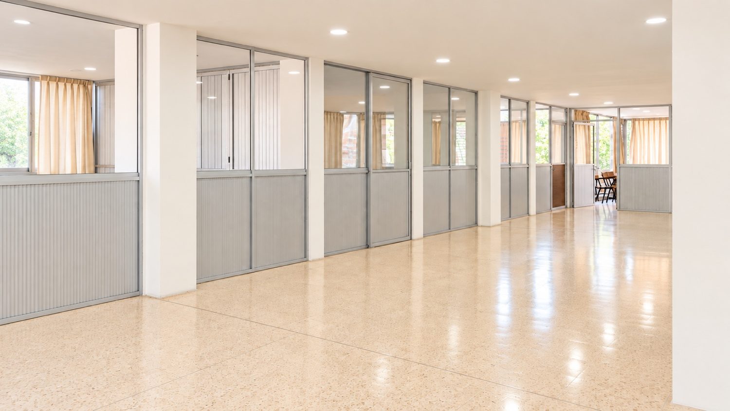 Pasillos e instalaciones del instituto